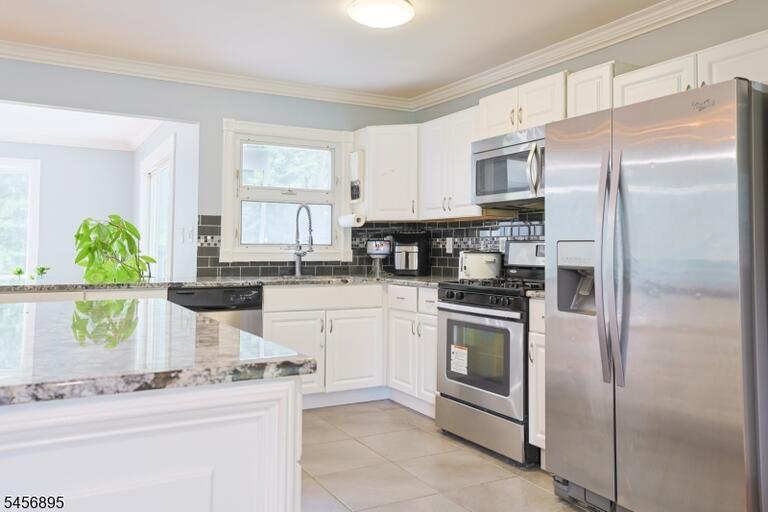 Property listing MLS 4049466 photo 10
