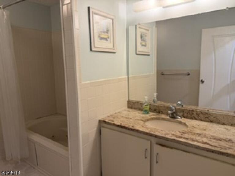Property listing MLS 4049486 photo 11