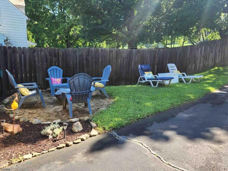 Property listing MLS 4049496 photo 24