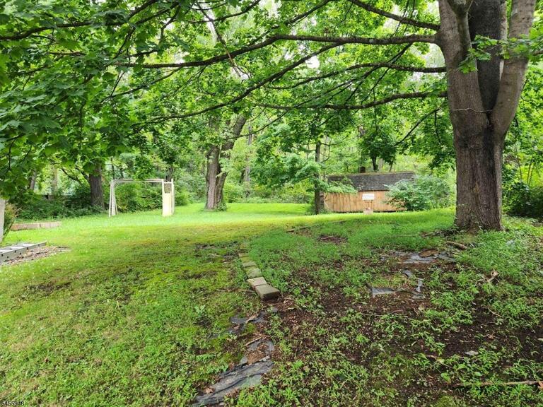 Property listing MLS 4049496 photo 25