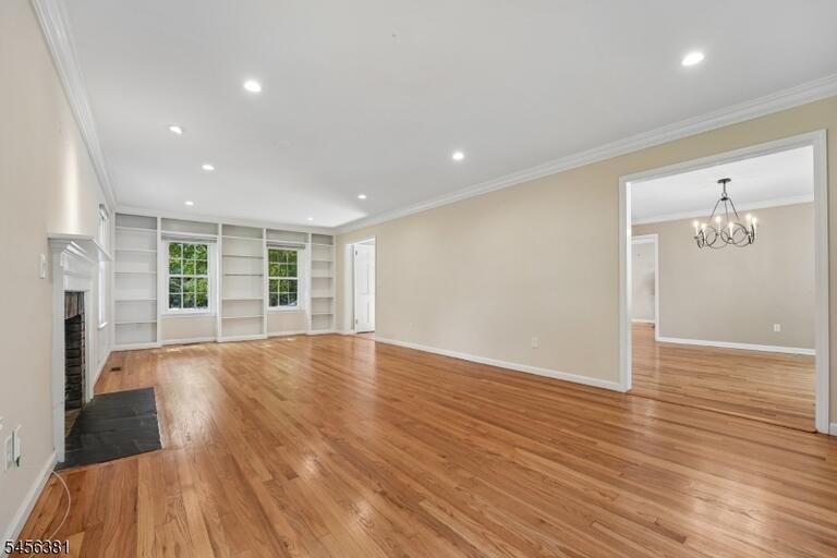 Property listing MLS 4049510 photo 5