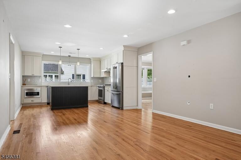 Property listing MLS 4049510 photo 8