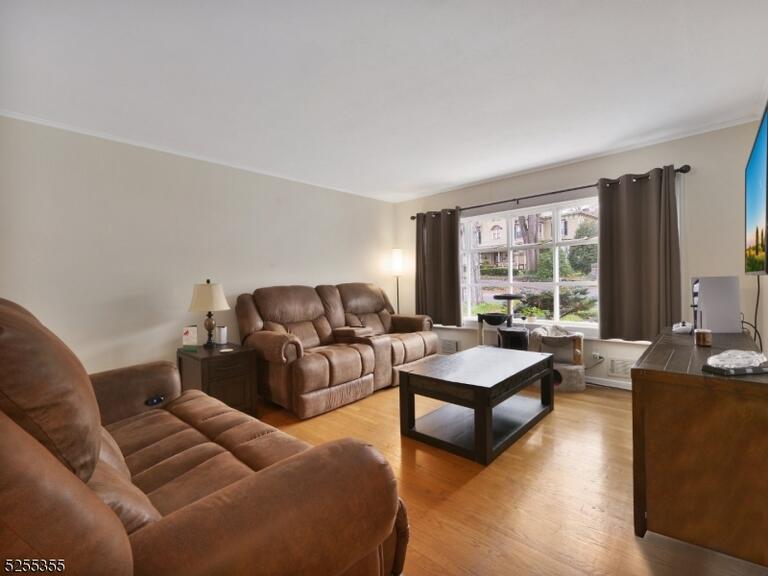 Property listing MLS 4049524 photo 6