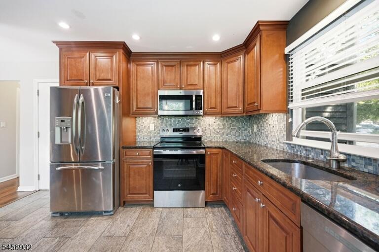 Property listing MLS 4049536 photo 11