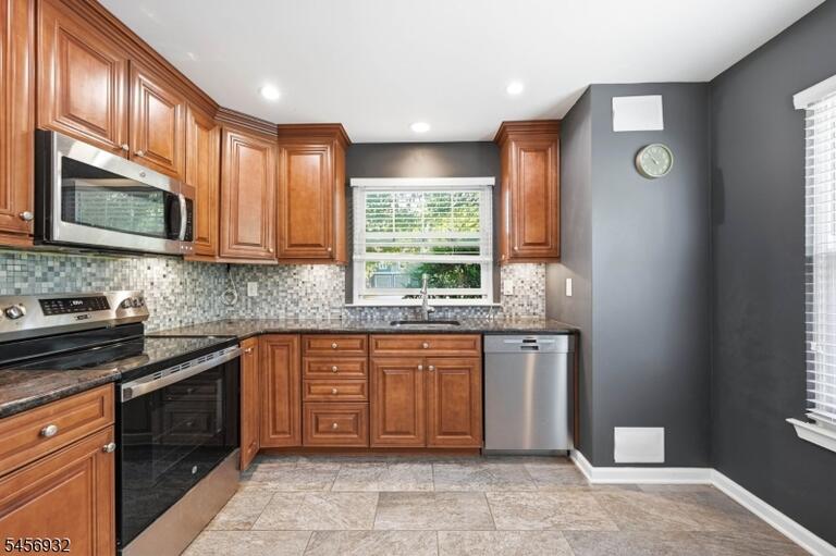Property listing MLS 4049536 photo 9