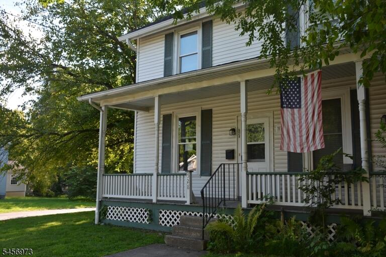 Property listing MLS 4049546 photo 1