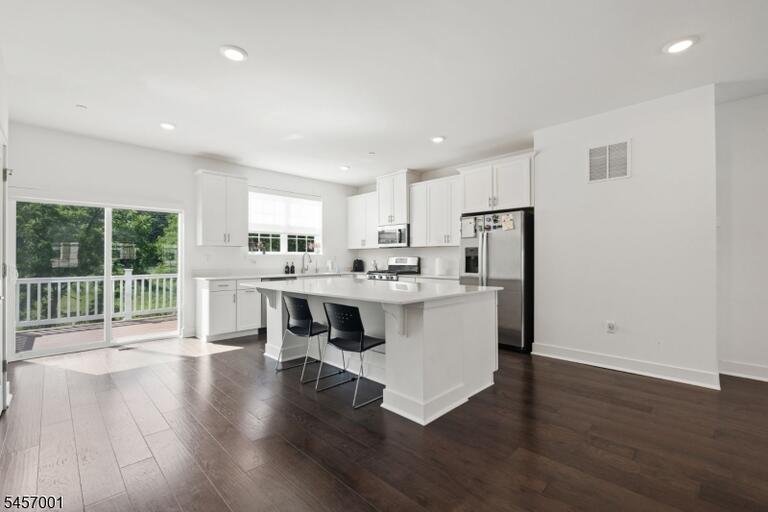 Property listing MLS 4049561 photo 7