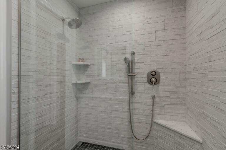 Property listing MLS 4049562 photo 24