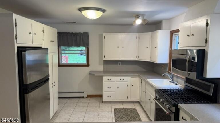 Property listing MLS 4049575 photo 4