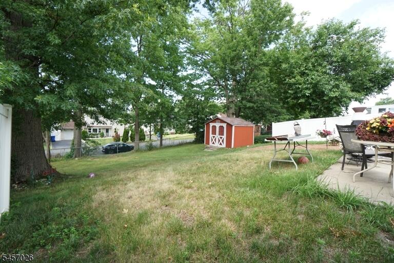 Property listing MLS 4049584 photo 23