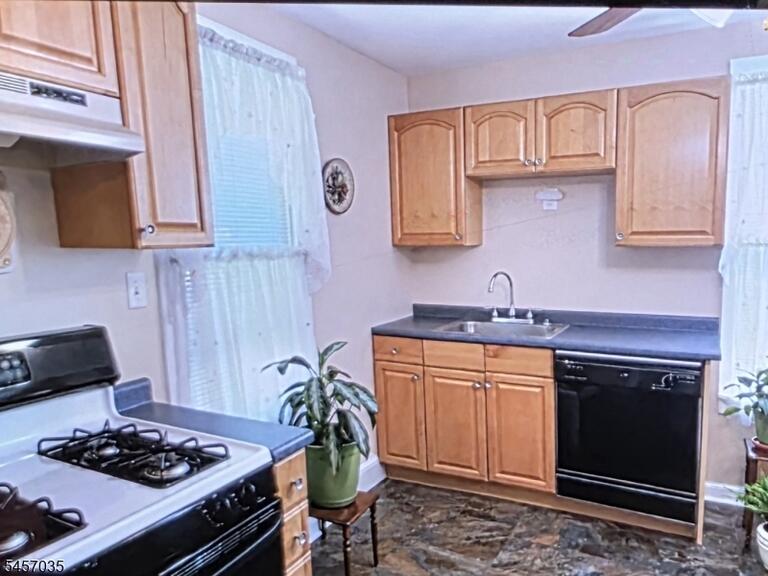Property listing MLS 4049586 photo 9