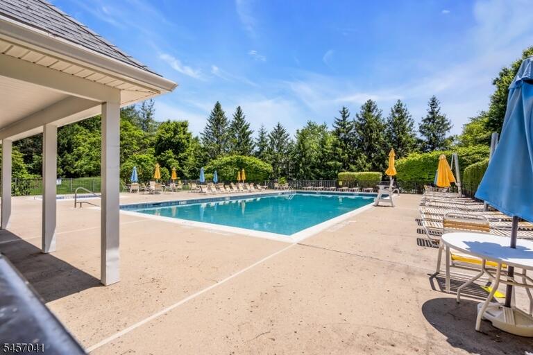 Property listing MLS 4049599 photo 33
