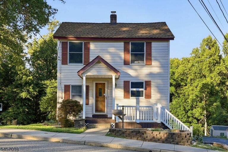 Property listing MLS 4049604 photo 1