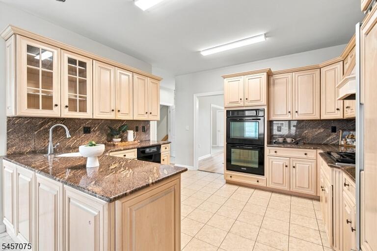 Property listing MLS 4049612 photo 17