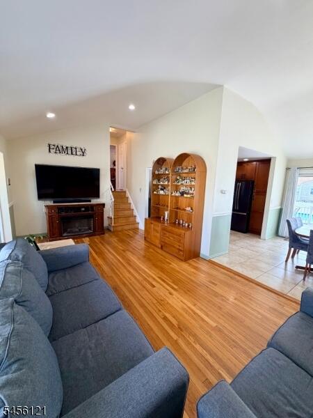 Property listing MLS 4049615 photo 4