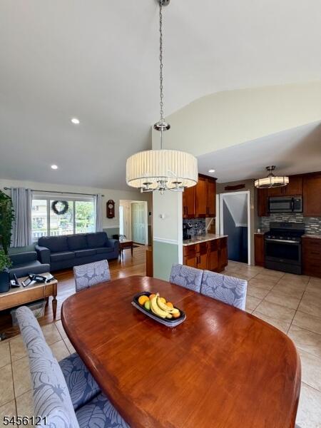 Property listing MLS 4049615 photo 5