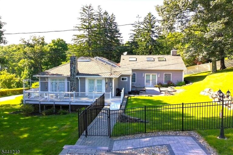 Property listing MLS 4049625 photo 21