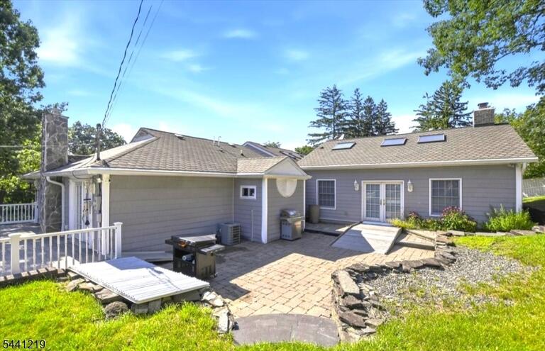 Property listing MLS 4049625 photo 23