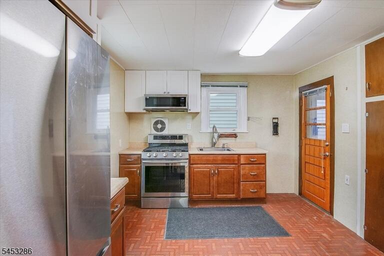 Property listing MLS 4049628 photo 8