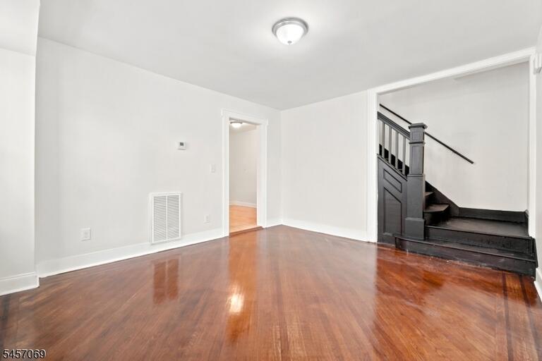 Property listing MLS 4049633 photo 14