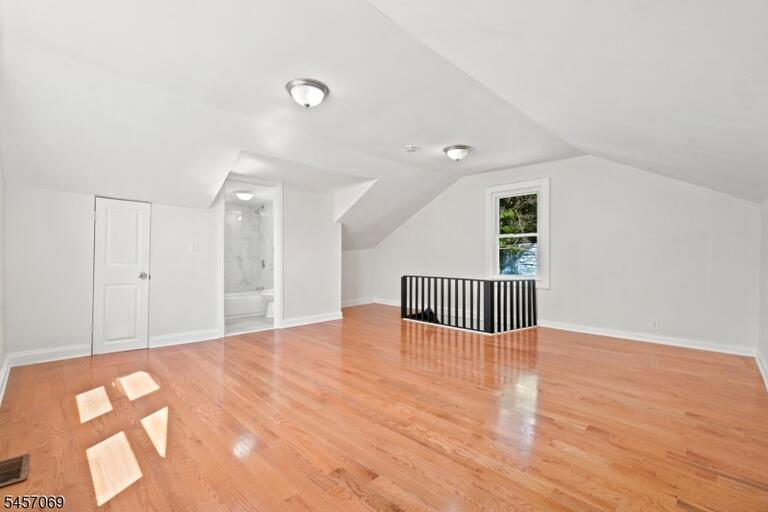 Property listing MLS 4049633 photo 32
