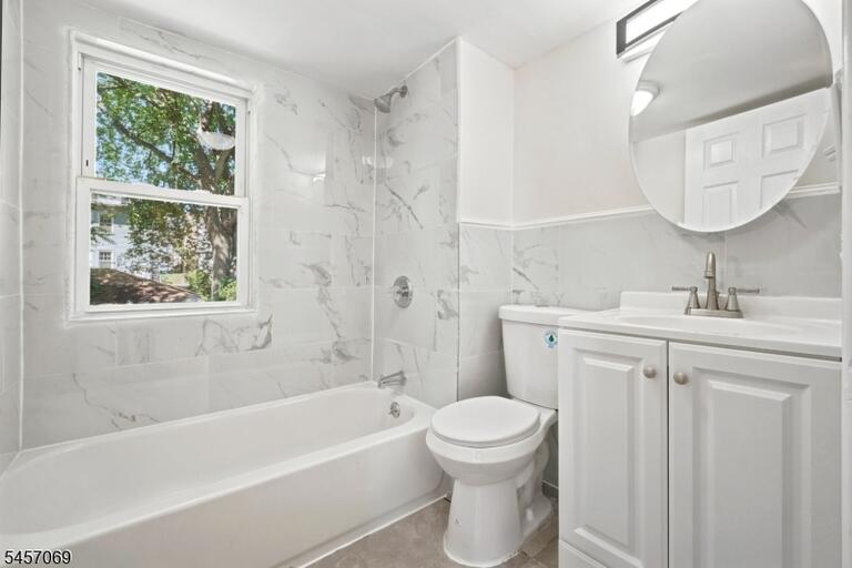 Property listing MLS 4049633 photo 34