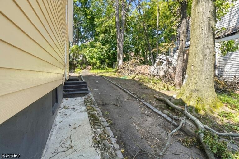 Property listing MLS 4049633 photo 40