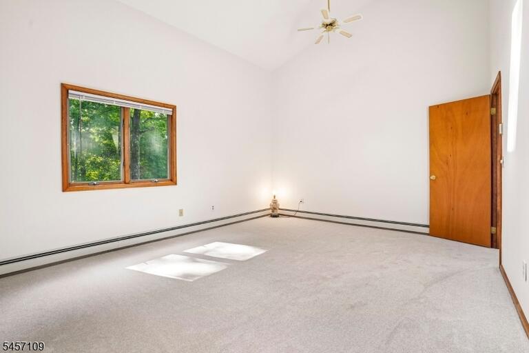 Property listing MLS 4049640 photo 24