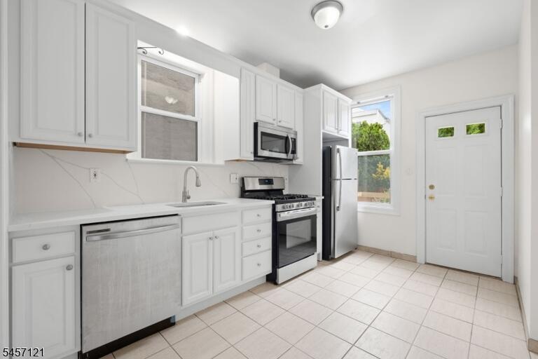 Property listing MLS 4049648 photo 7