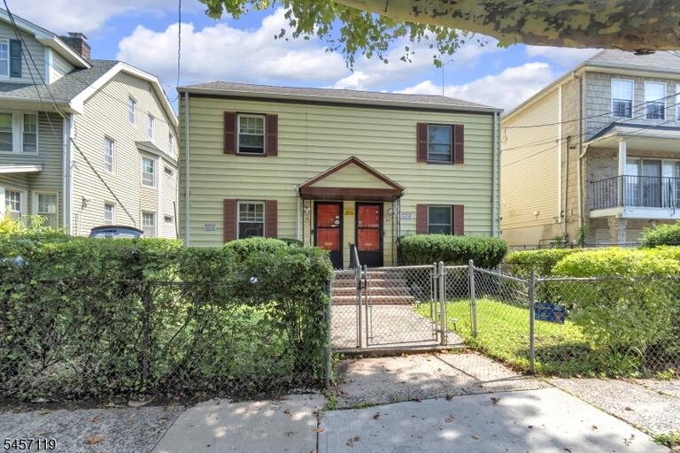 Property listing MLS 4049651 photo 1