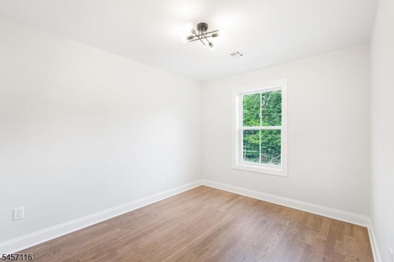 Property listing MLS 4049653 photo 16