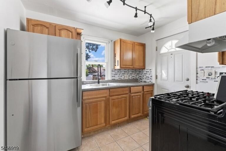 Property listing MLS 4049660 photo 21