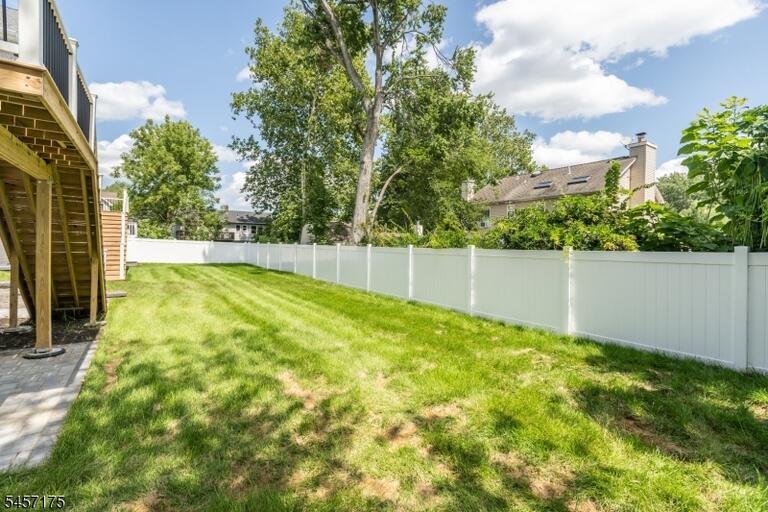 Property listing MLS 4049676 photo 24