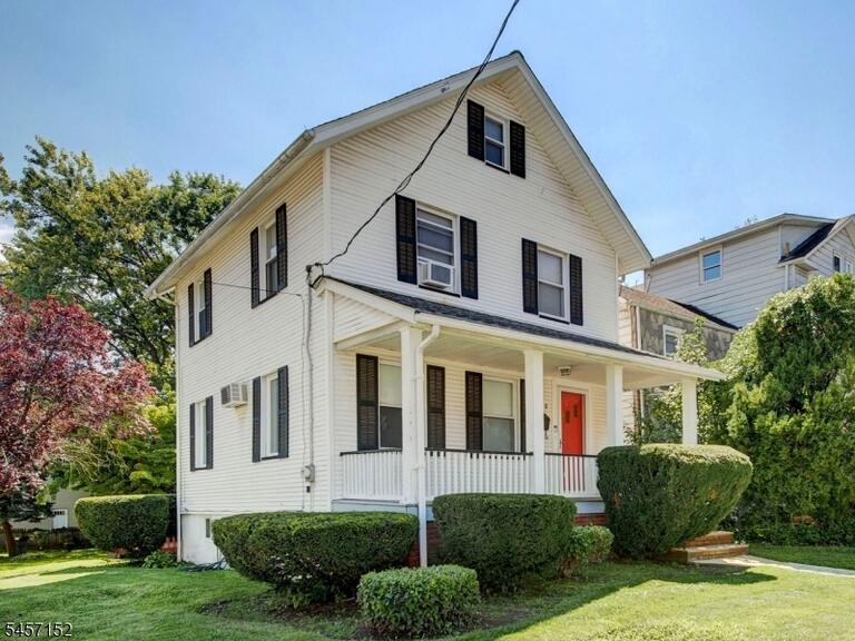Property listing MLS 4049683 photo 2