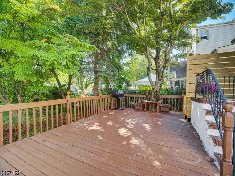 Property listing MLS 4049683 photo 23