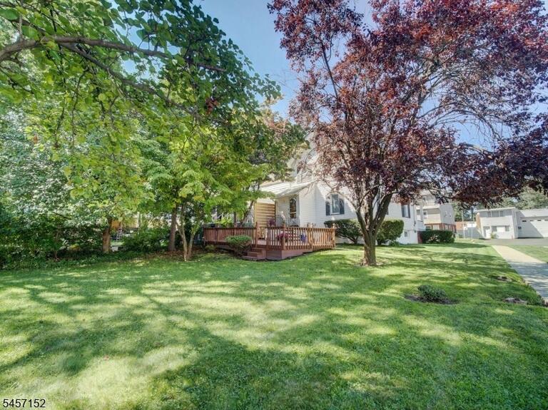 Property listing MLS 4049683 photo 26