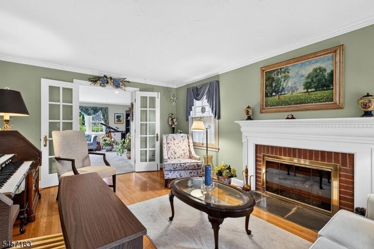Property listing MLS 4049688 photo 4