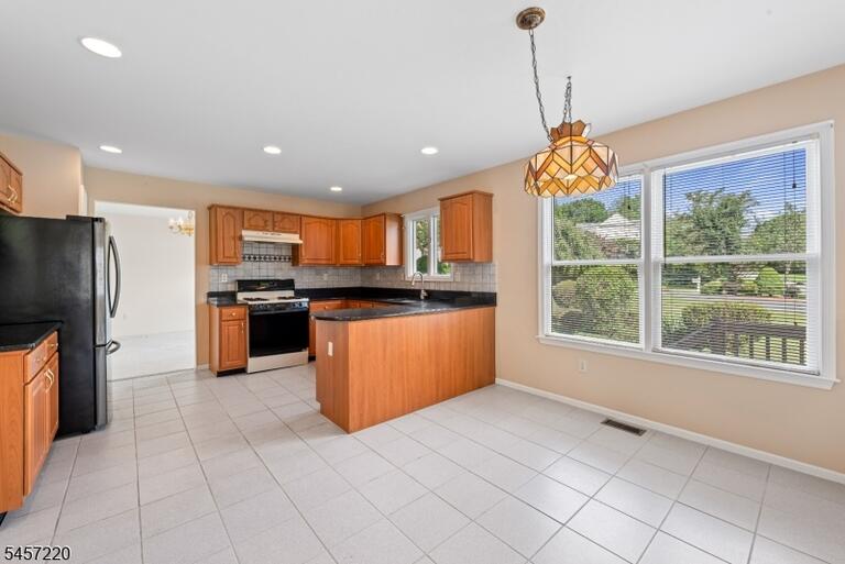 Property listing MLS 4049708 photo 12
