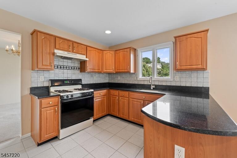 Property listing MLS 4049708 photo 13