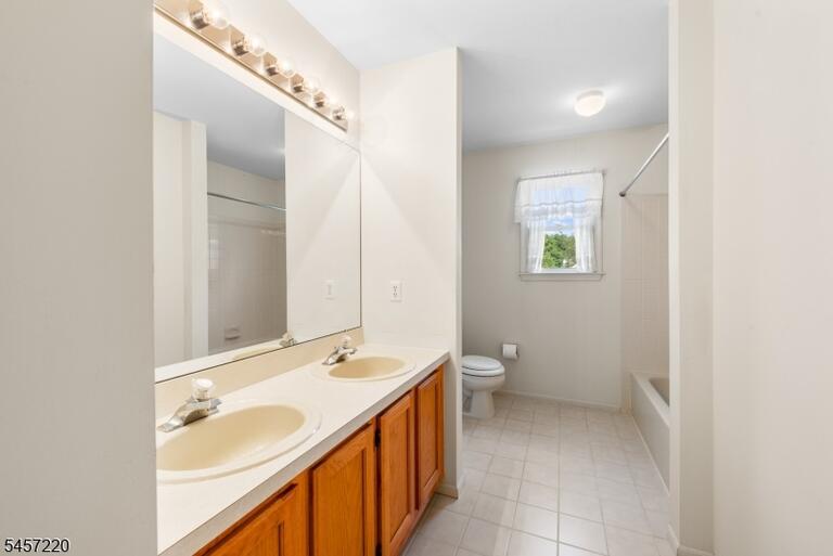 Property listing MLS 4049708 photo 36