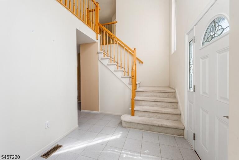 Property listing MLS 4049708 photo 4