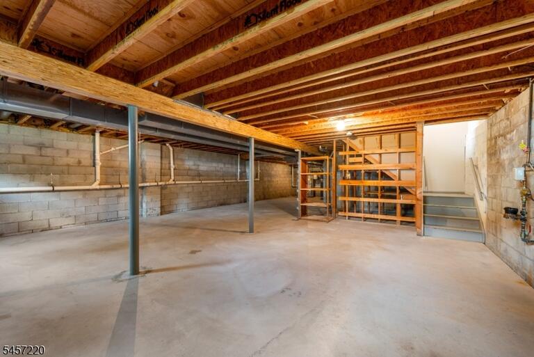 Property listing MLS 4049708 photo 40