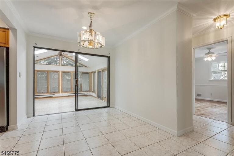 Property listing MLS 4049709 photo 8