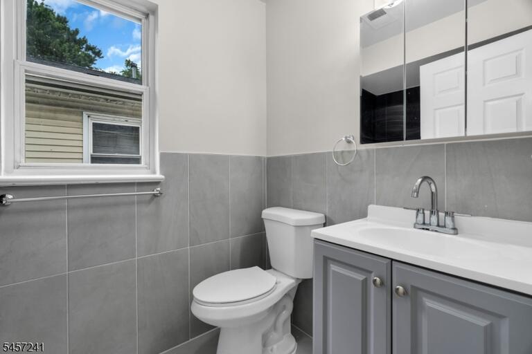 Property listing MLS 4049710 photo 13