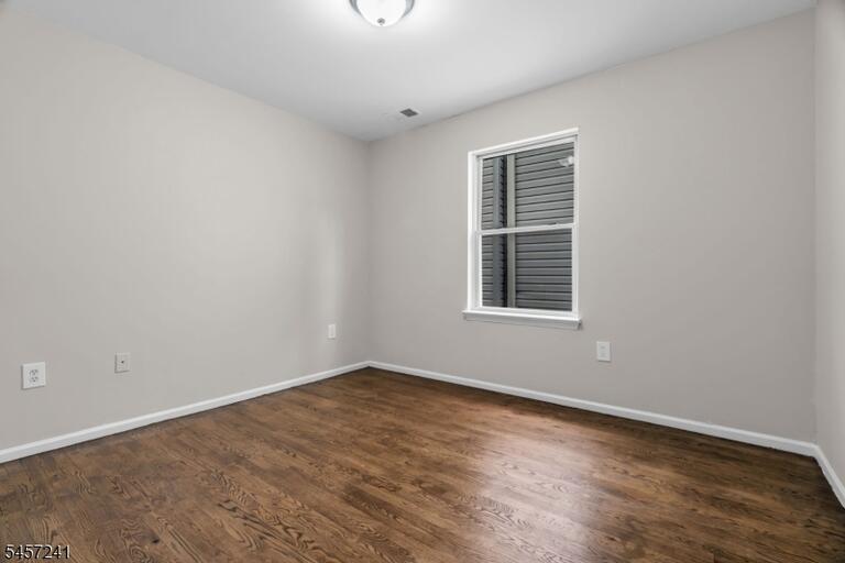 Property listing MLS 4049710 photo 18