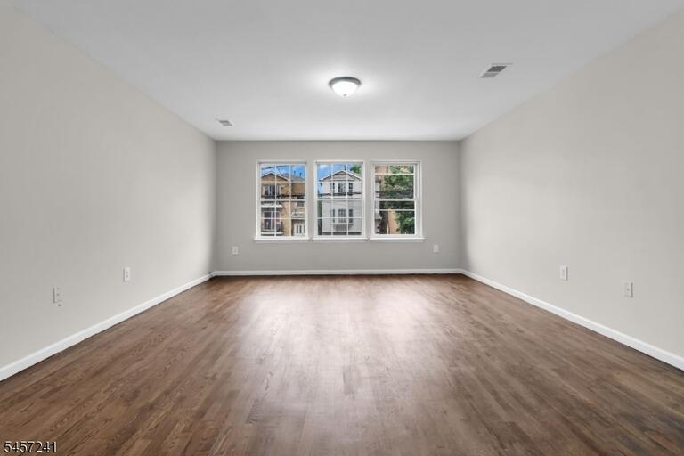 Property listing MLS 4049710 photo 8