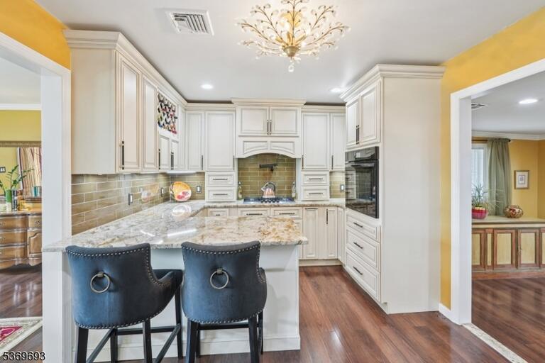 Property listing MLS 4049728 photo 9