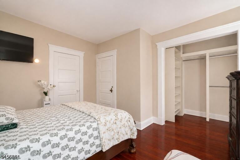 Property listing MLS 4049758 photo 11