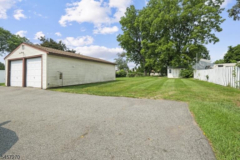 Property listing MLS 4049764 photo 11