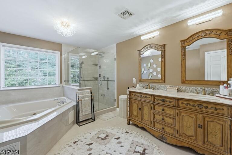 Property listing MLS 4049766 photo 24